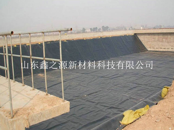 沼氣池黑膜鋪裝前有哪些準(zhǔn)備工作進(jìn)行中？